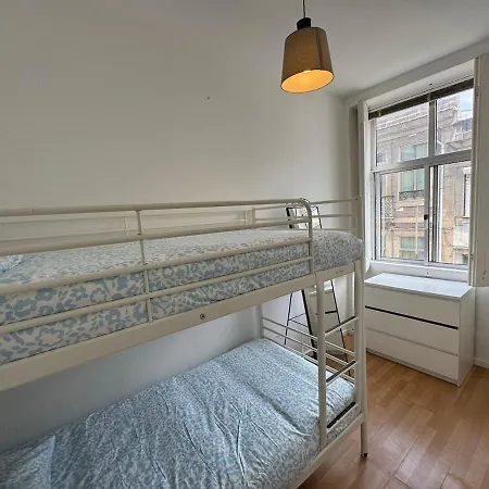 Good Vibrations -downtown Porto