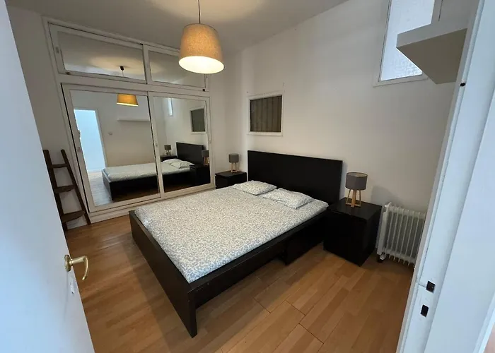 Good Vibrations -downtown *